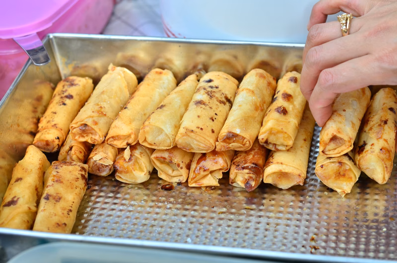 Turon—parang lumpia yun nga lang ang laman ay saging at asukal