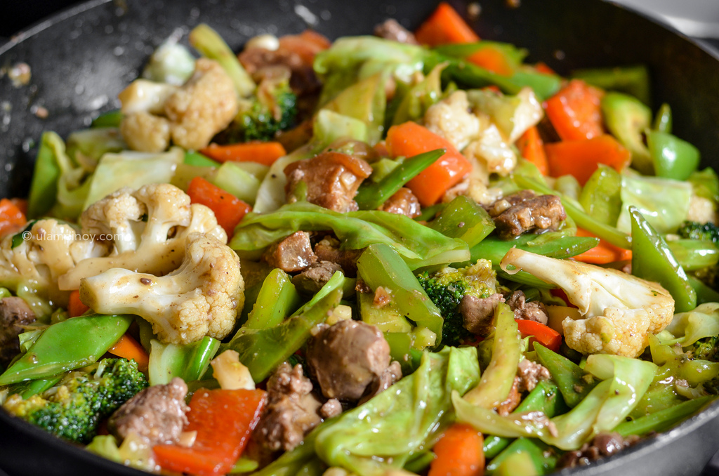 Cooking chopsuey in a wok